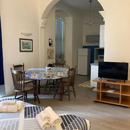 Delfina-la Spezia Apartment *